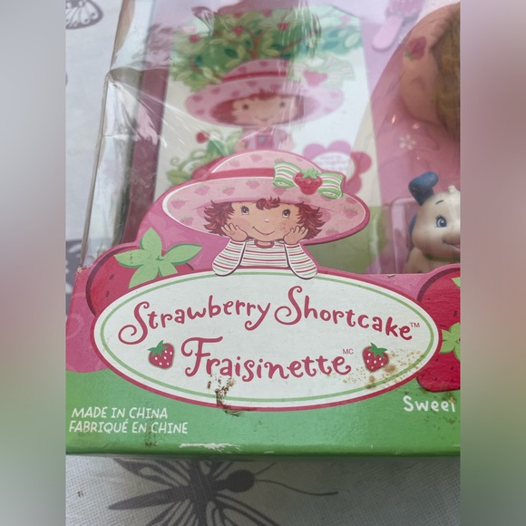 Strawberry Shortcake Sweet Spring Bandai Doll - Berry Best Friends - Picture 10 of 13